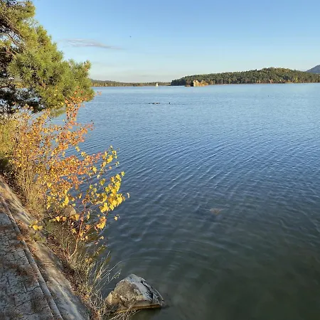 řadová Chata Máchovo Jezero, - Pod Borným *